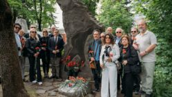 5._Türk şiirinin evrensel ismi, Türkiye ile Rusya arasındaki ortak değerimiz Nâzım Hikmet aramızdan ayrılışının 63. yıl dönümünde Moskova’daki mezarı başında anıldı