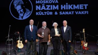 Nâzım Hikmet Dostluk Ödüllerin sahipleri Mim Melih Güneş ve Nataliya Rumyantseva